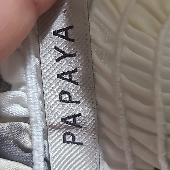 Papaya Floral Smocked, Cold Shoulder,Open Balloon Sleeve  Crop Top Large - Picture 4 of 5